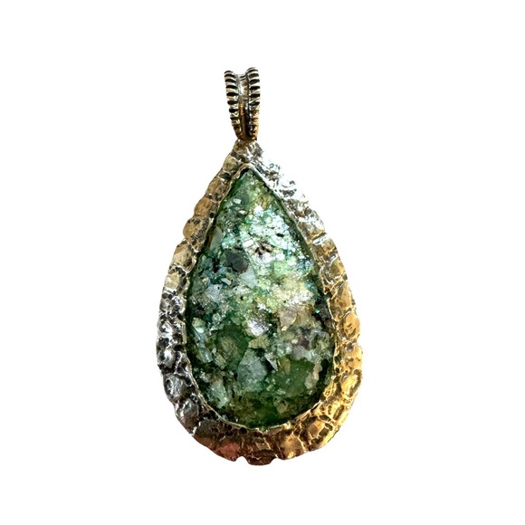 Vintage iridescent shell large pendant! - Picture 7 of 10